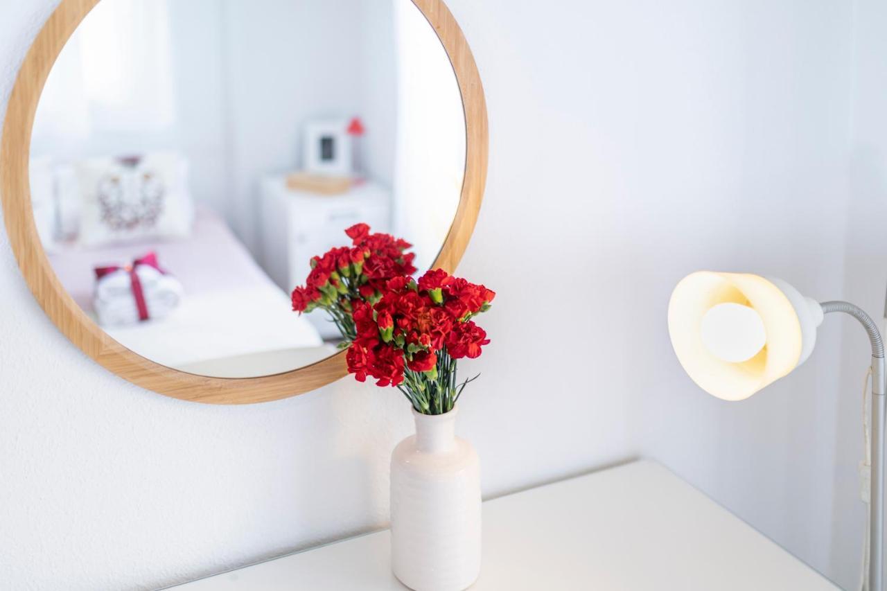 -Malagasunapts- Bright City Centre Studio Экстерьер фото